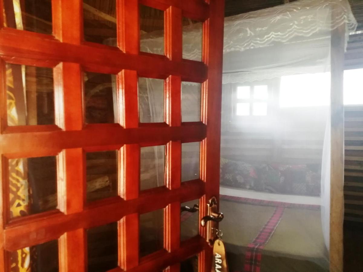 Murchison Backpackers Masindi Экстерьер фото