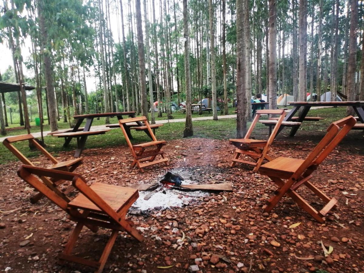 Murchison Backpackers Masindi Экстерьер фото