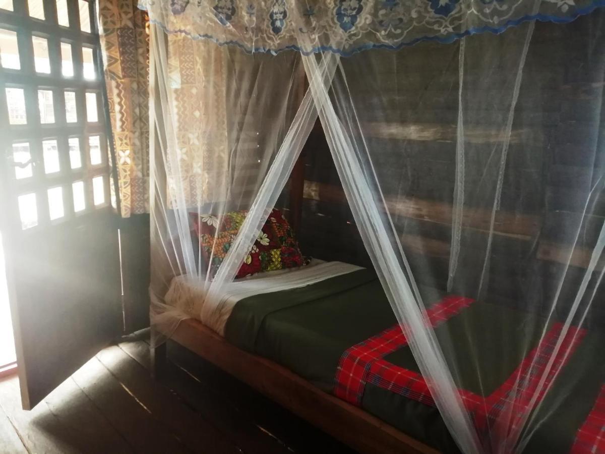 Murchison Backpackers Masindi Экстерьер фото